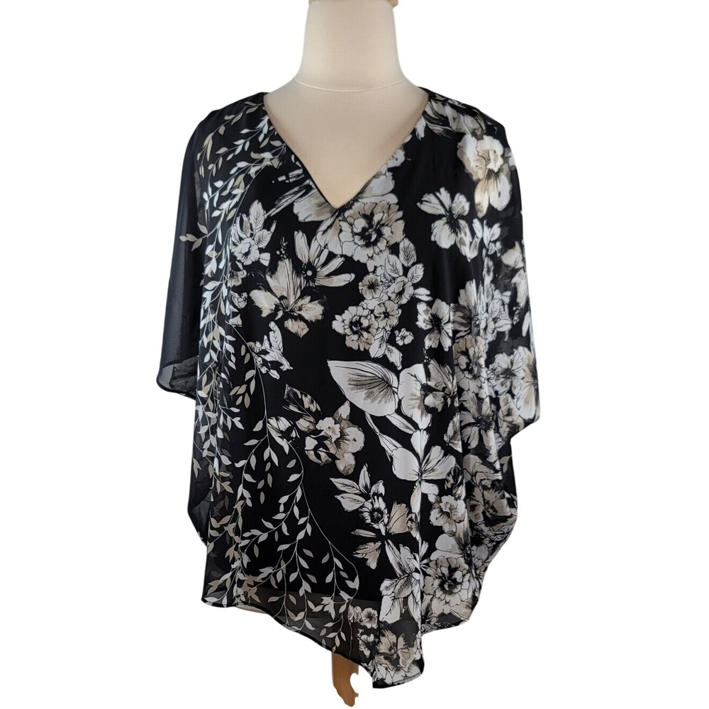Roz & Ali Black Floral V-Neck Blouse